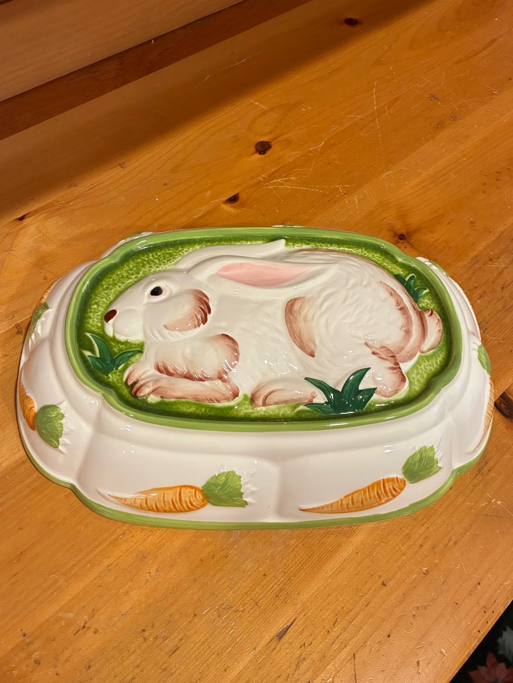 Gailstyn Sutton Vintage Bunny Ceramic Mold